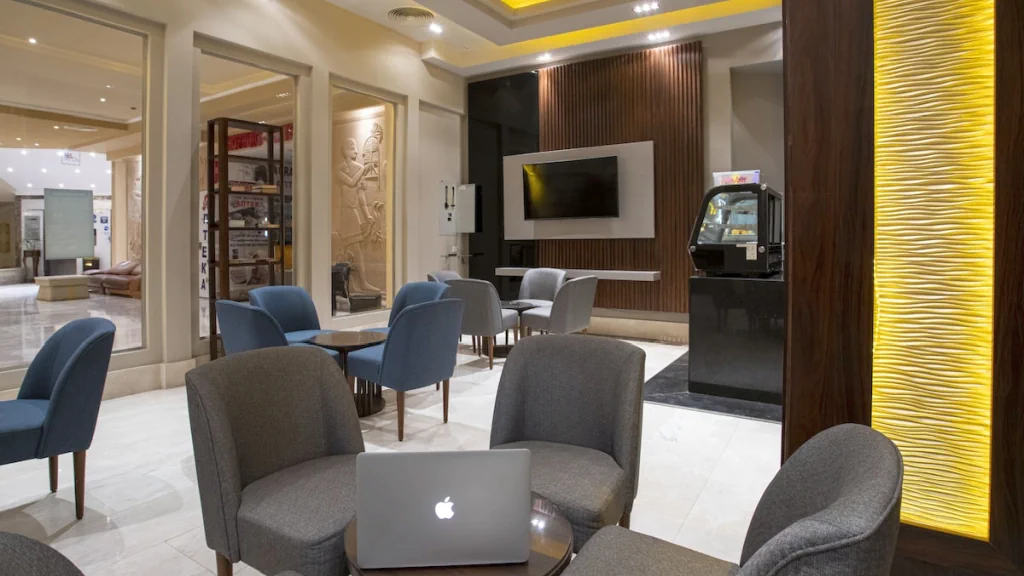 الفندق إيه أم سى رويال - الغردقة